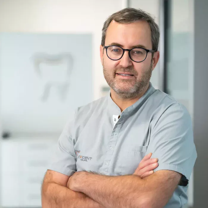 Vincent LE GUEUT dentiste du cabinet EVIDENT à Romans-sur-Isère